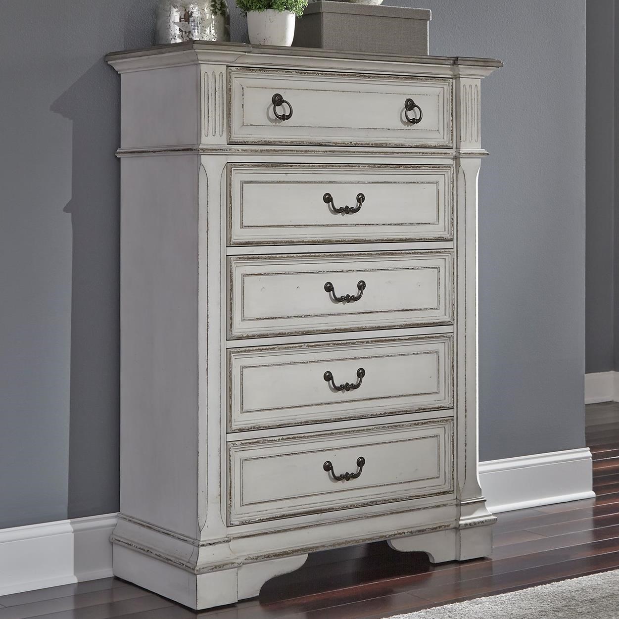 Liberty Furniture Abbey Park Traditional 5 Drawer Chest of Drawers with